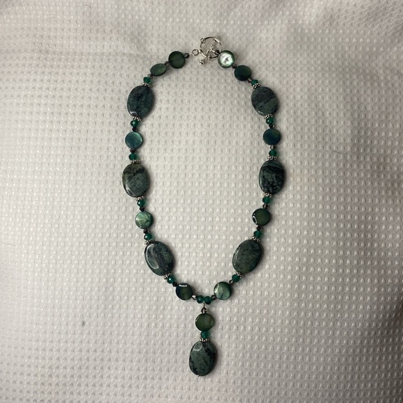 Handcrafted Teal Serpentine and Teal Shell Necklace - Picture 3 of 5